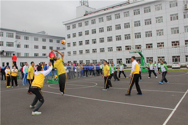 光明集團(tuán)舉辦迎“十一”暨慶祝建企三十周年排球比賽