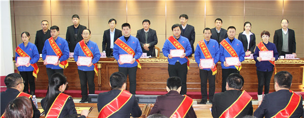光明家具召開(kāi)2015年度表彰獎(jiǎng)勵(lì)大會(huì)