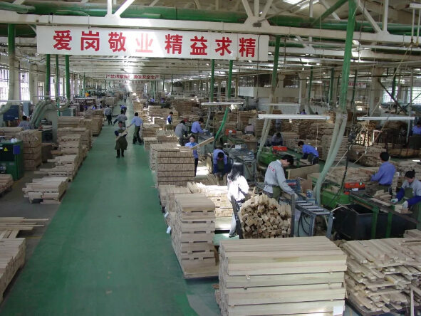 一句“讓品牌點(diǎn)亮中國(guó)”在網(wǎng)上刷屏，中國(guó)實(shí)木家具品牌之路任重道遠(yuǎn)