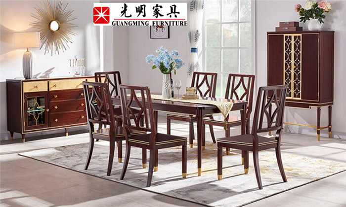 美式風格餐廳離不開一套優(yōu)質的美式餐廳實木家具