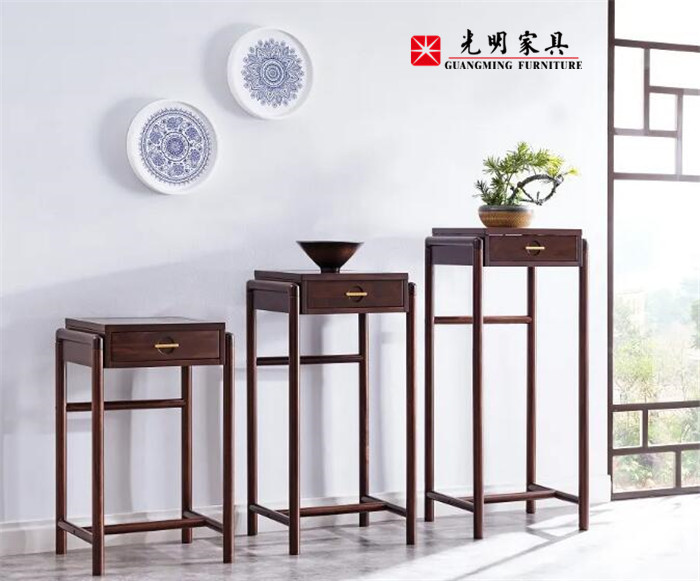 大件實(shí)木家具做不到的小件實(shí)木家具來(lái)幫忙